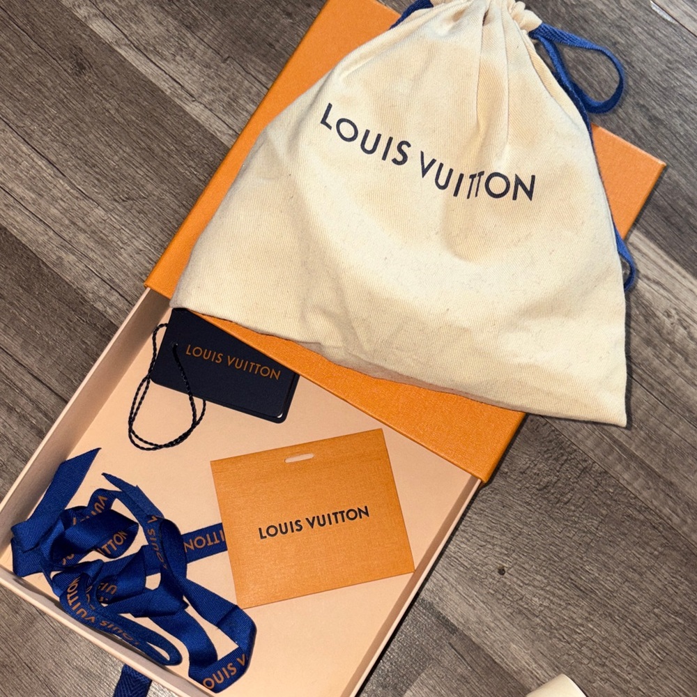 Louis Vuitton Monogram Belt - Picture 8 of 9